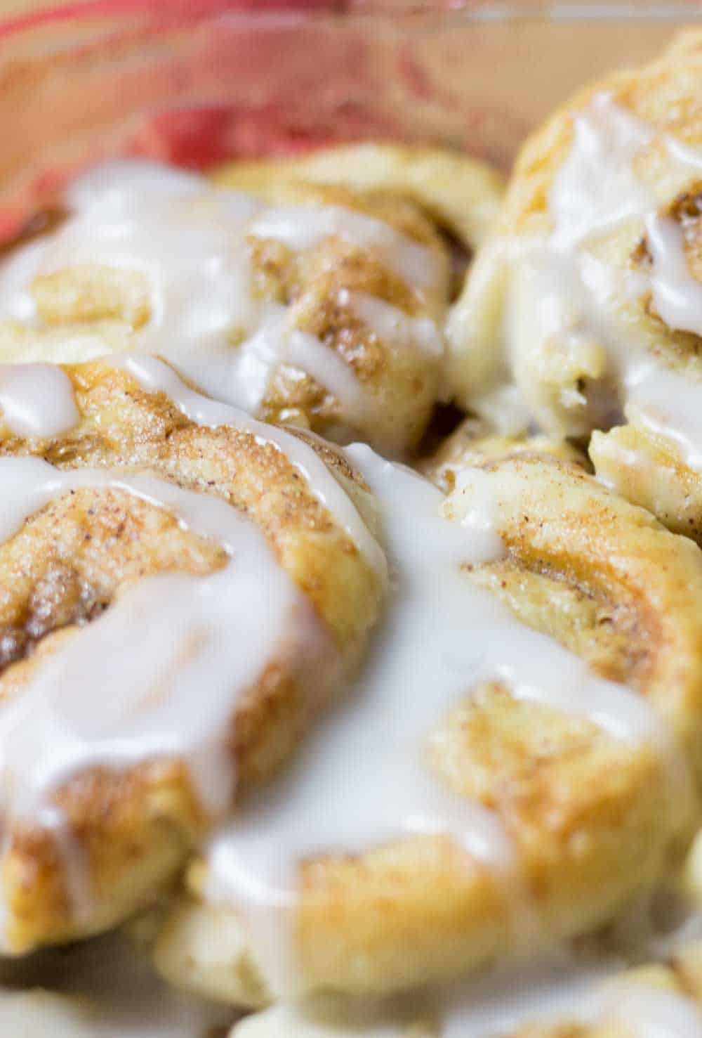 apple cinnamon cobbler made with pastry and glaze topping