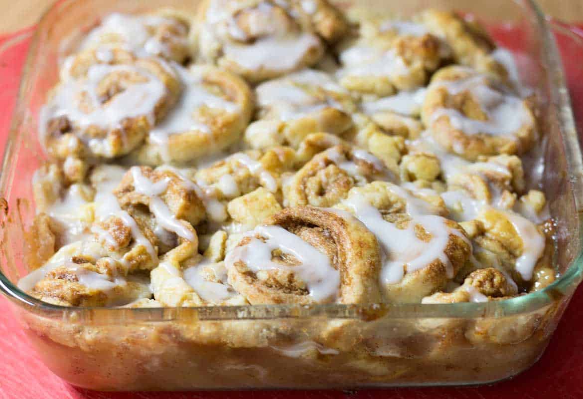 apple crisp recipe with a cinnamon pie crust topping