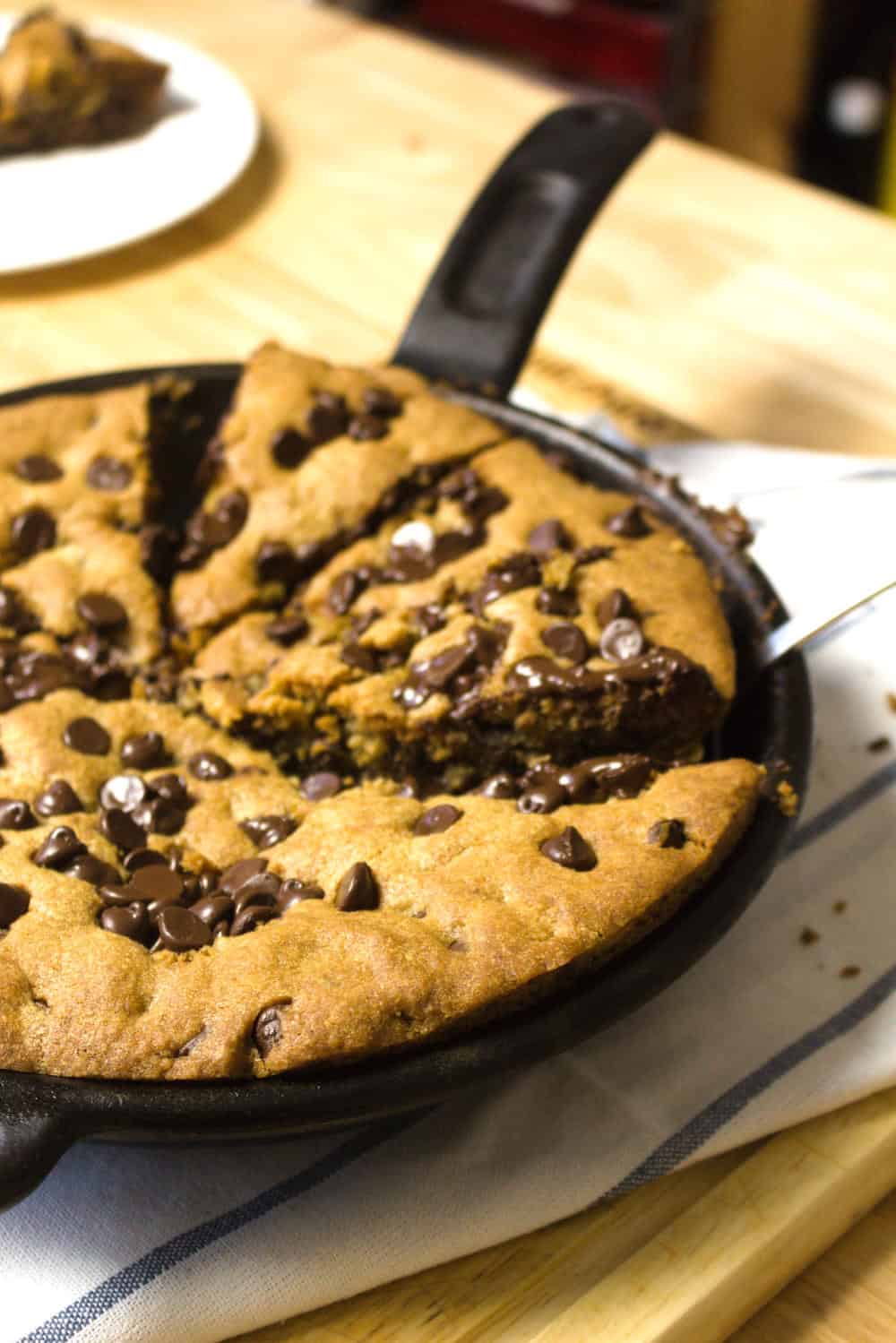 nutella stuffed skillet cookie pizookie in lodge cast iron skillet sliced