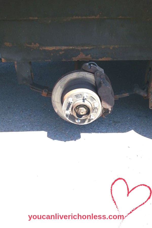 picture of trailer hub without a wheel