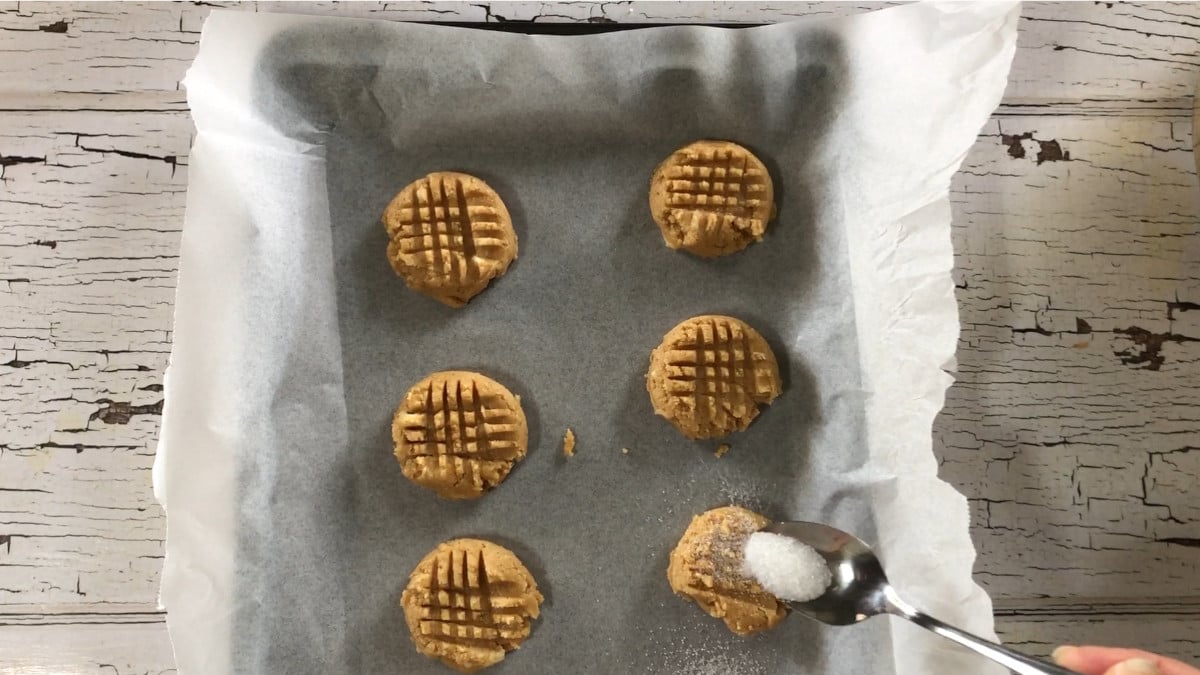 The Best Soft Peanut Butter Cookie Recipe (Without Brown Sugar) Pie