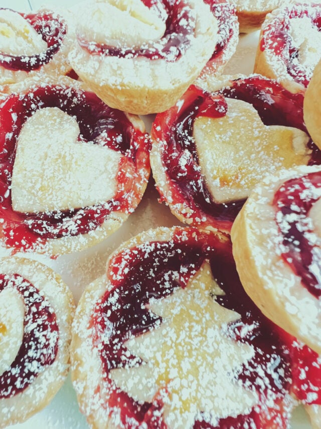 How to Use Frozen Pie Crust A StepbyStep Guide Pie Lady Bakes